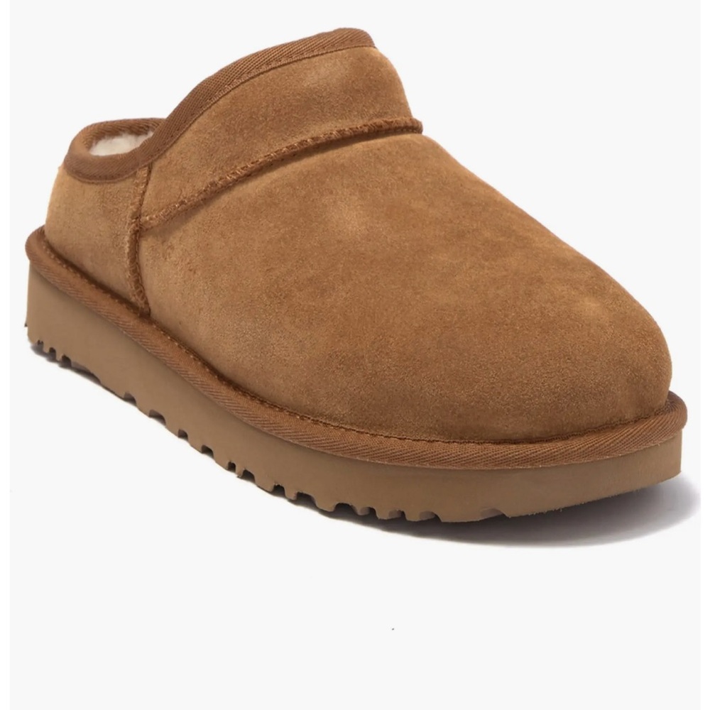 UGG Classic Slipper size 11